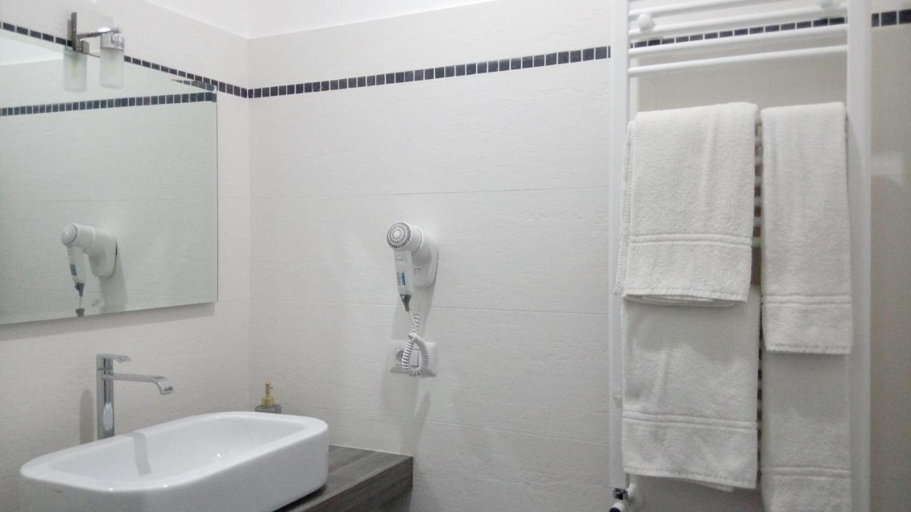 Symposion B&B Apart Napoli Bagian luar foto