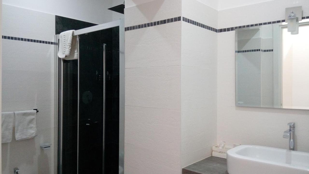Symposion B&B Apart Napoli Bagian luar foto