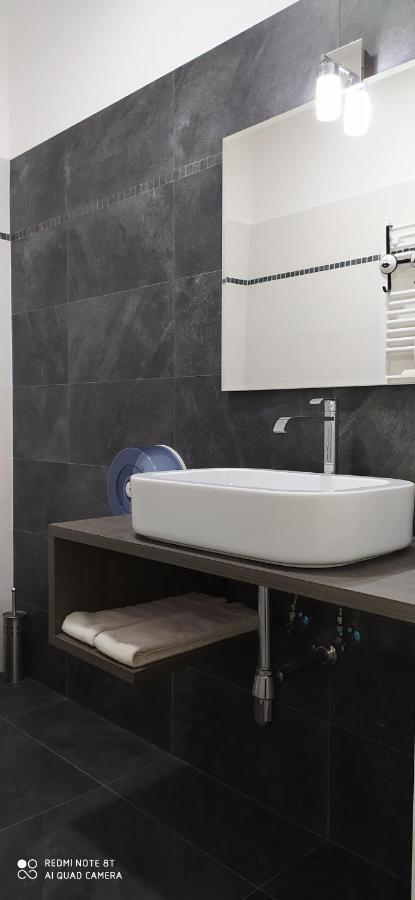 Symposion B&B Apart Napoli Bagian luar foto