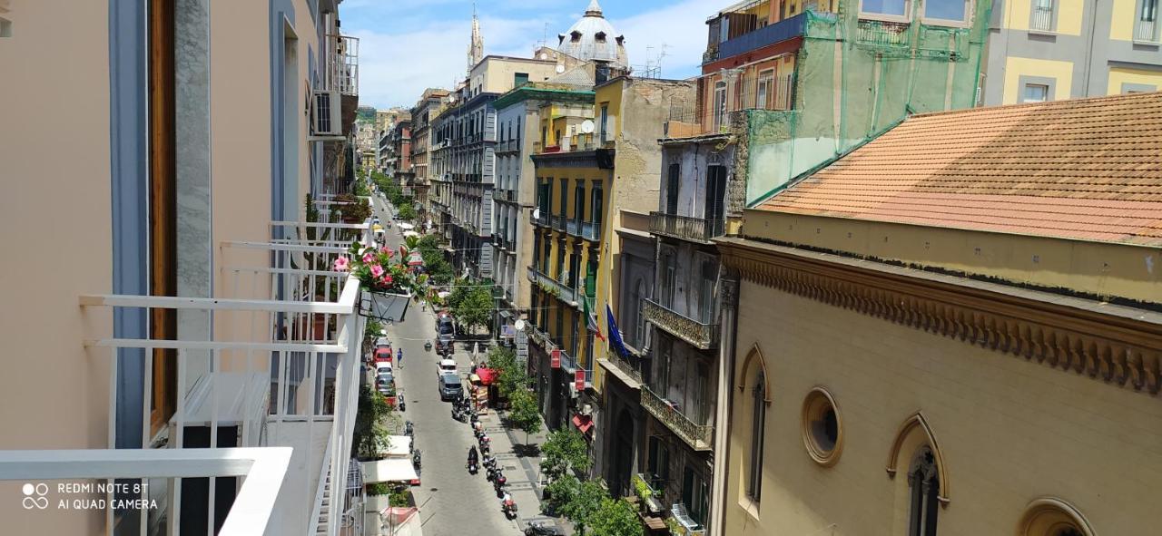 Symposion B&B Apart Napoli Bagian luar foto