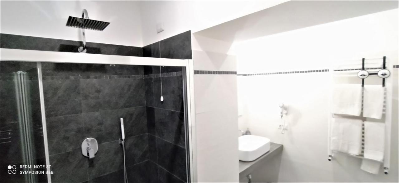 Symposion B&B Apart Napoli Bagian luar foto