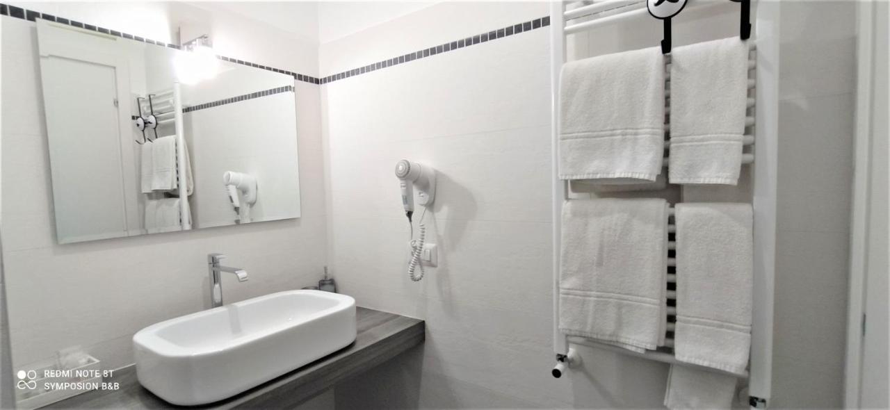 Symposion B&B Apart Napoli Bagian luar foto