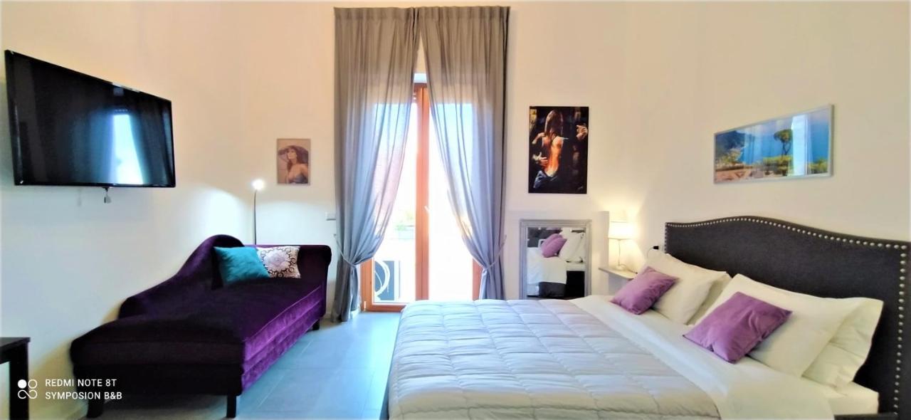Symposion B&B Apart Napoli Bagian luar foto